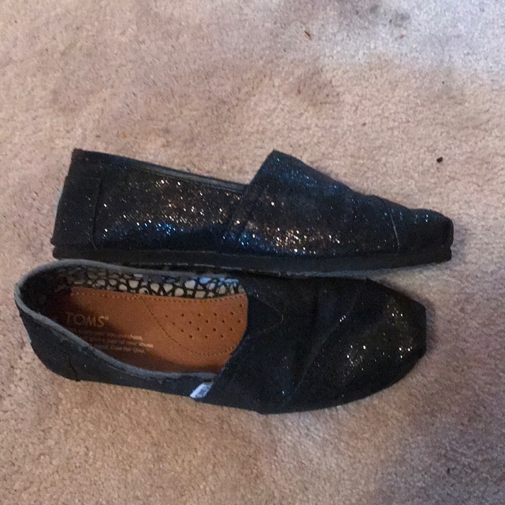 TOMS - Picture 2 of 6